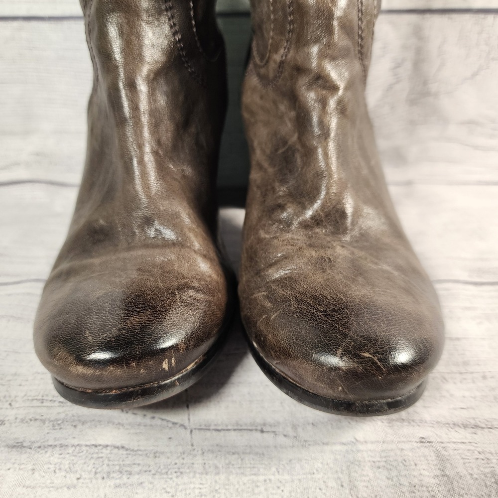 Frye Carson Size 7 Shield Tall Boots Dark Brown Distressed Leather Block Heel - Picture 4 of 9